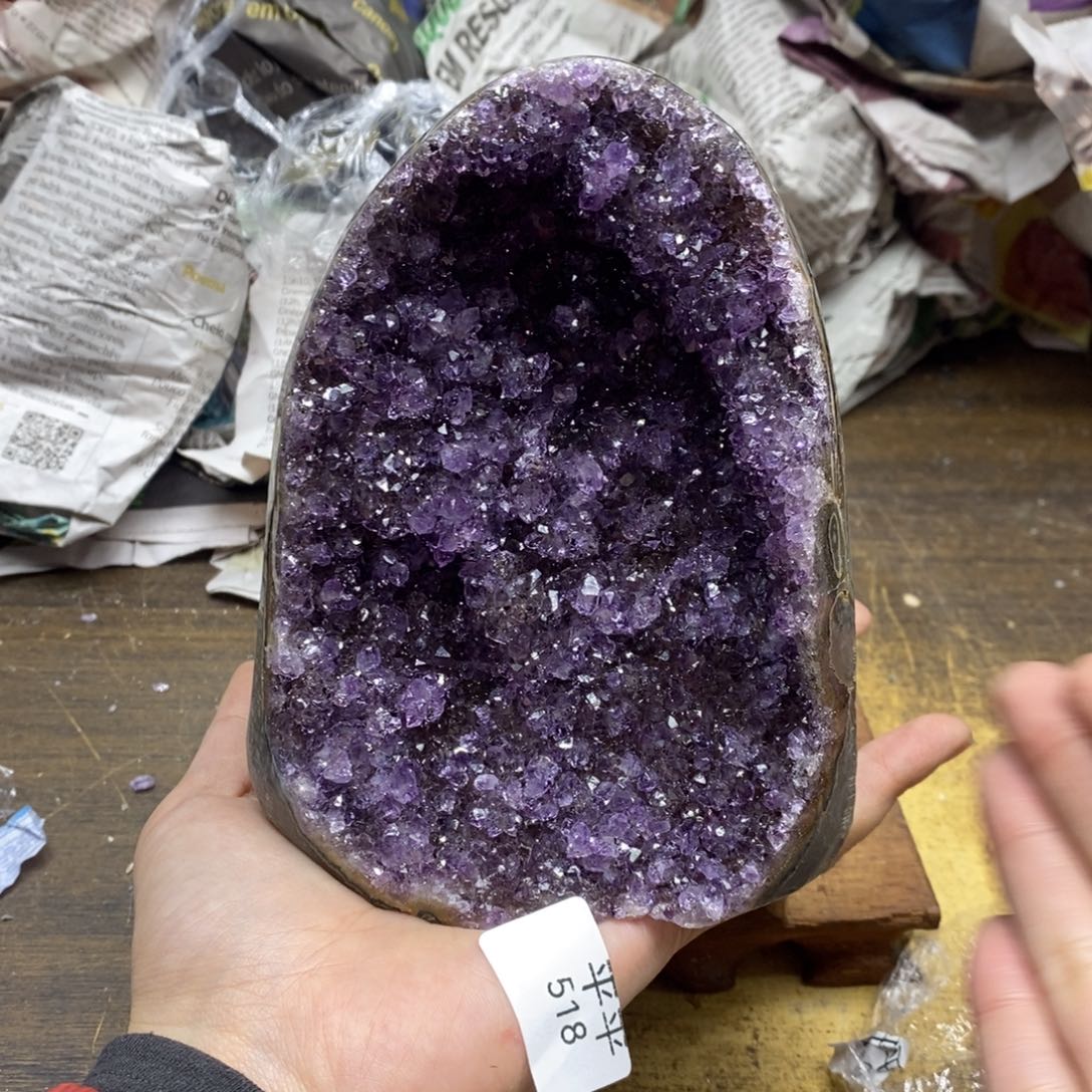 紫晶乌拉圭未镶嵌