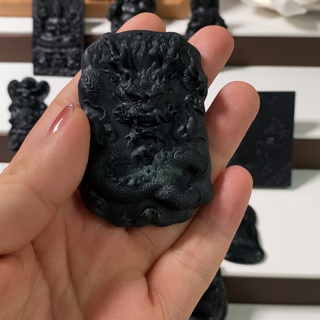 云***天定制翡翠未镶嵌天然缅甸a货墨翠龙牌