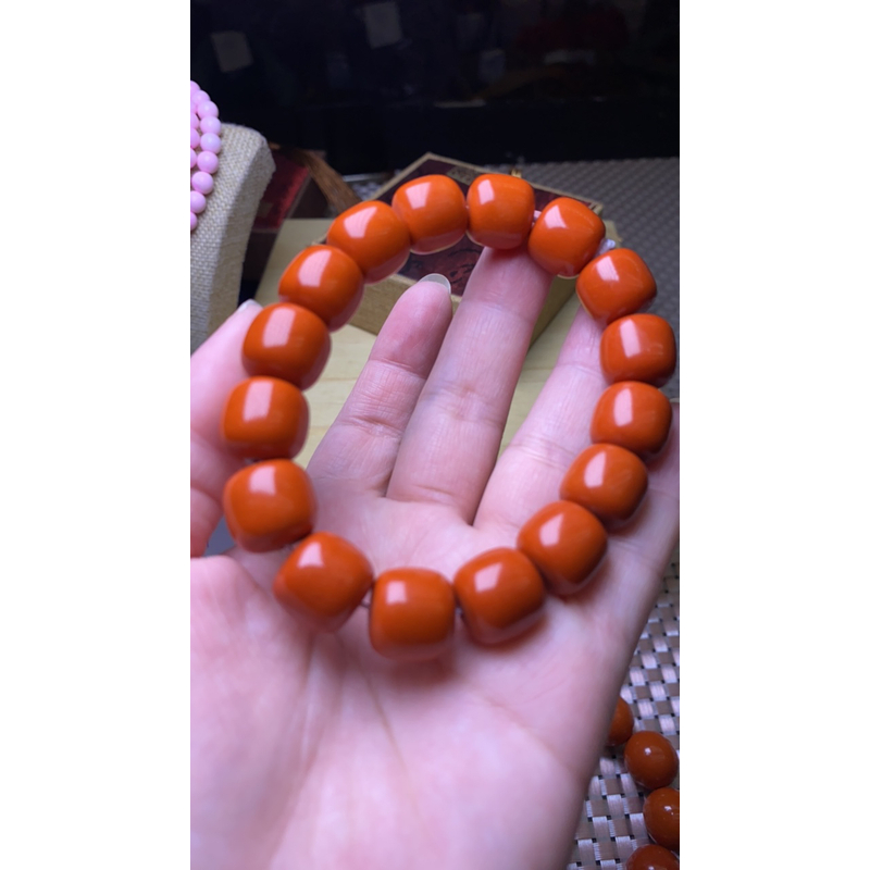 Q7 14mm老型红色佛珠手串(多样性发其一）