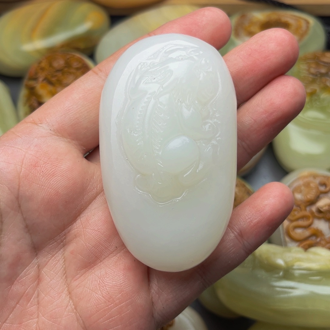 石材方解石手把件貔貅