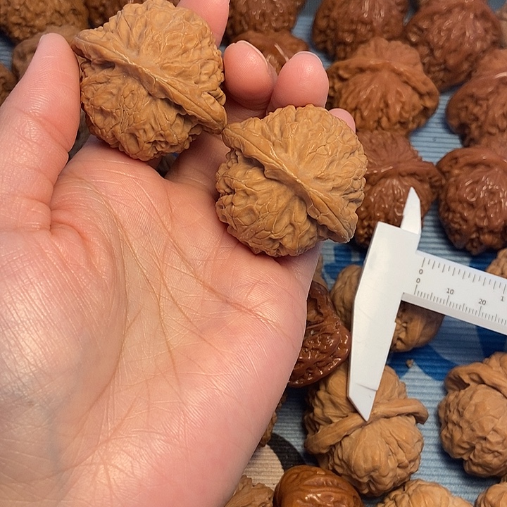 文玩核桃吊坠41宫灯