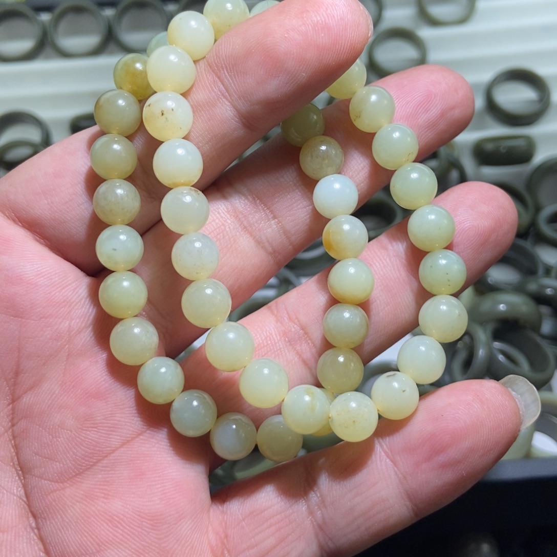 和田玉（糖玉）未镶嵌手链