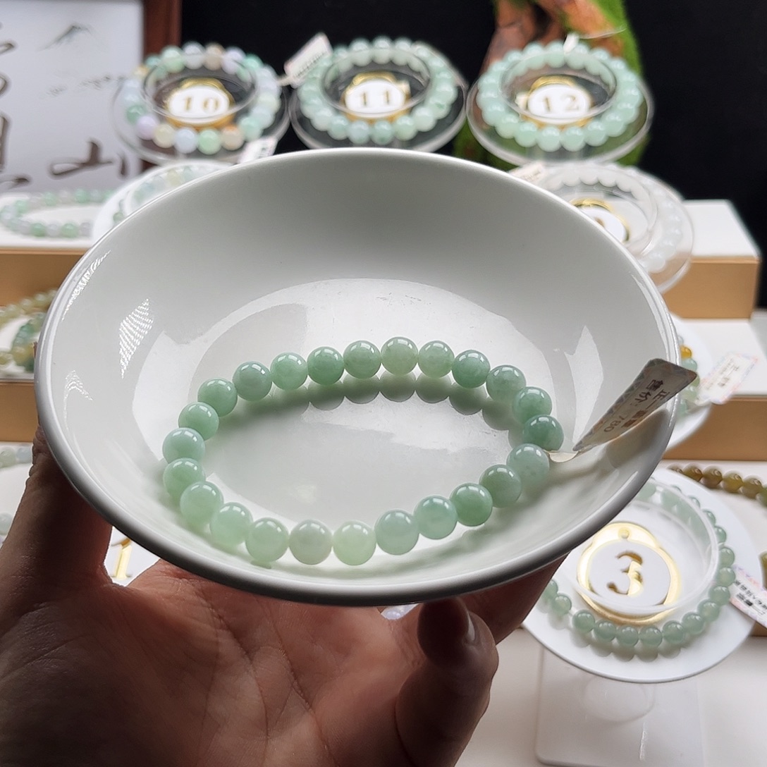 翡翠未镶嵌手链卡8.4