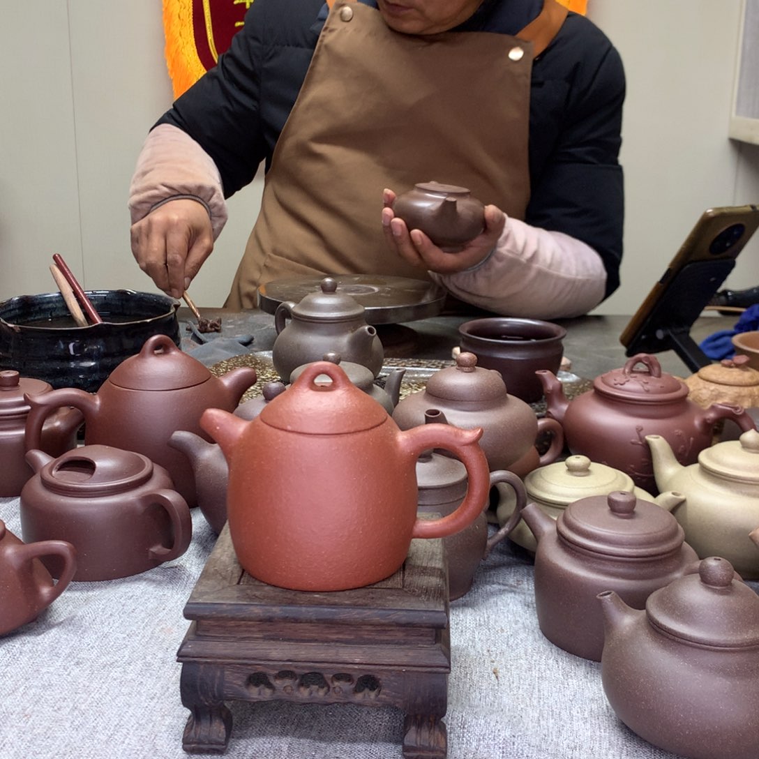 紫泥茶壶红降坡秦权240c半手工制作