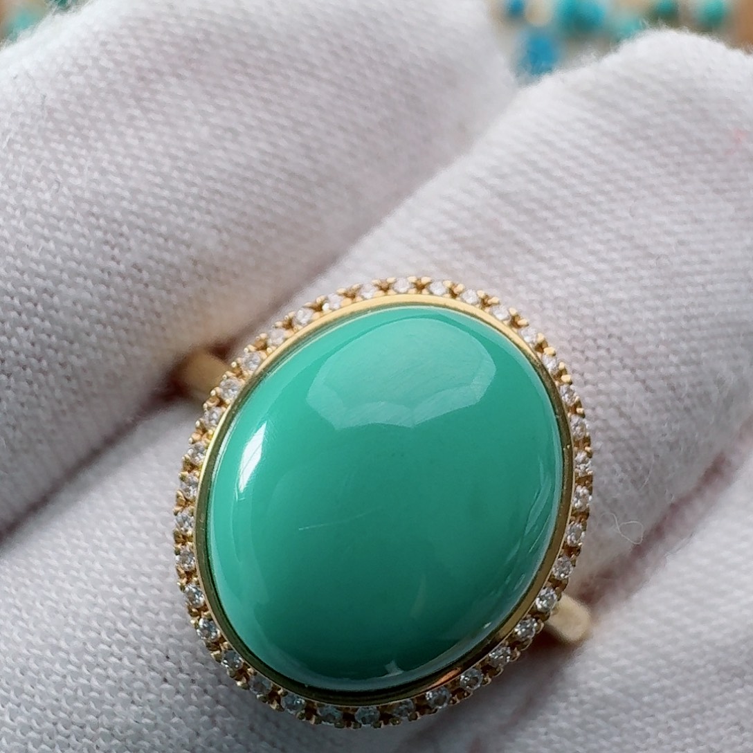 绿松石18K金镶嵌戒指