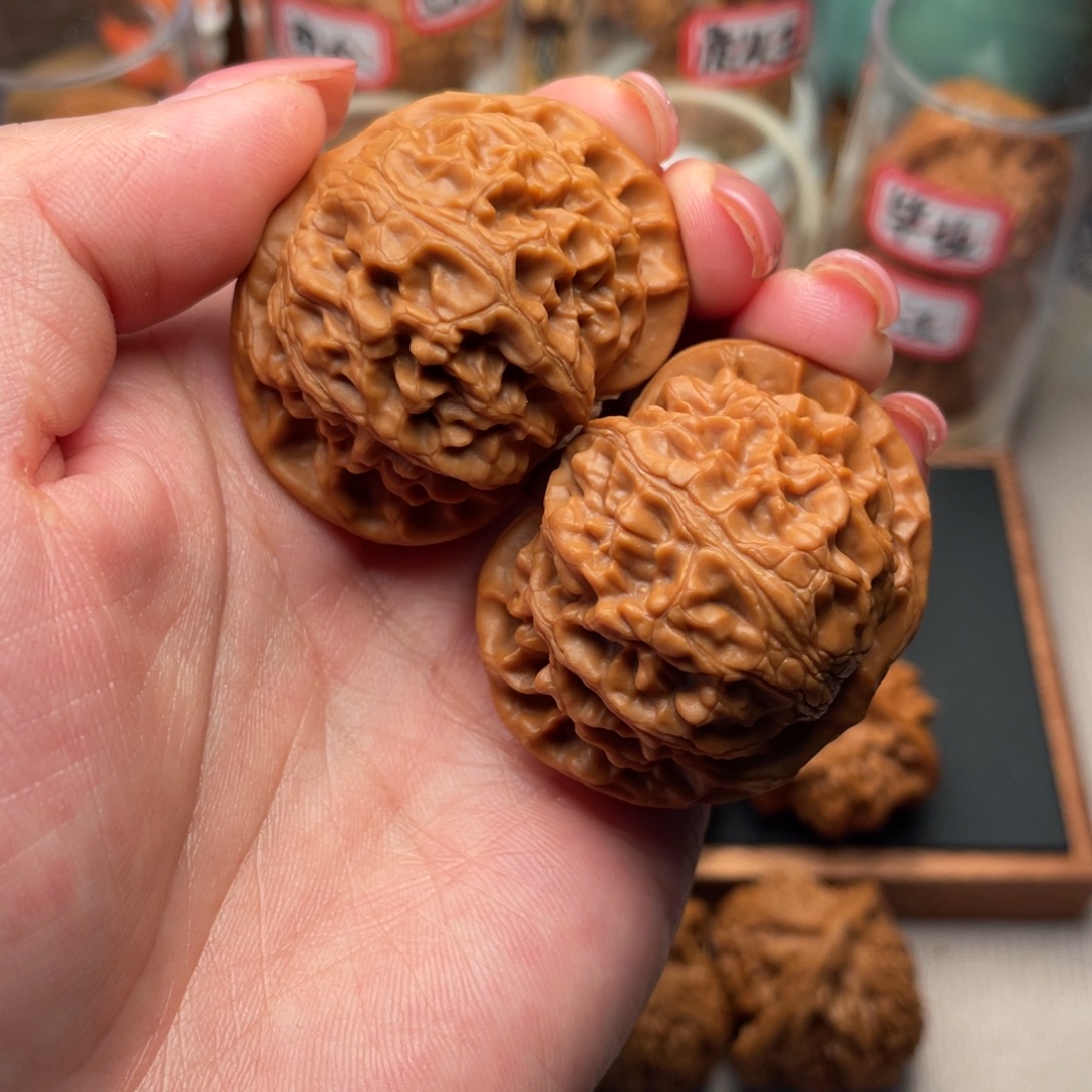 桃核把件全品肉包