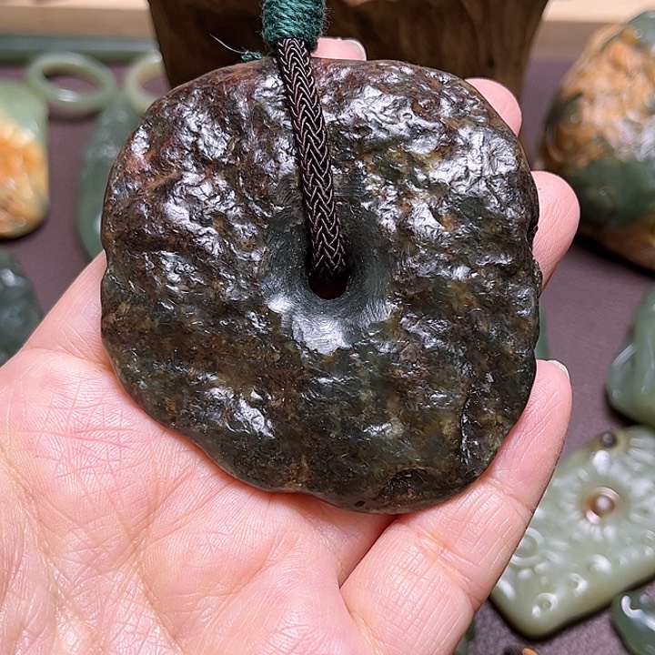 岫岩河磨玉（透闪石质玉）手绳未镶嵌