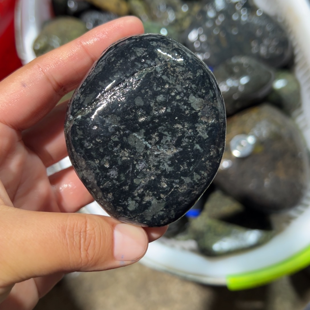 未镶嵌蛇纹石玉西藏藏玉药王石*‍****