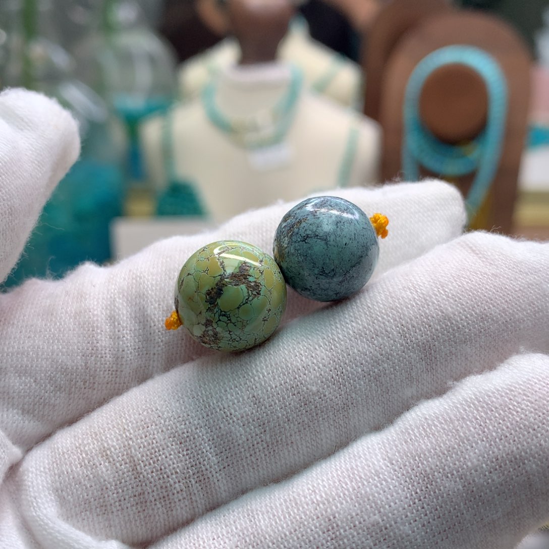 绿松石未镶嵌饰品