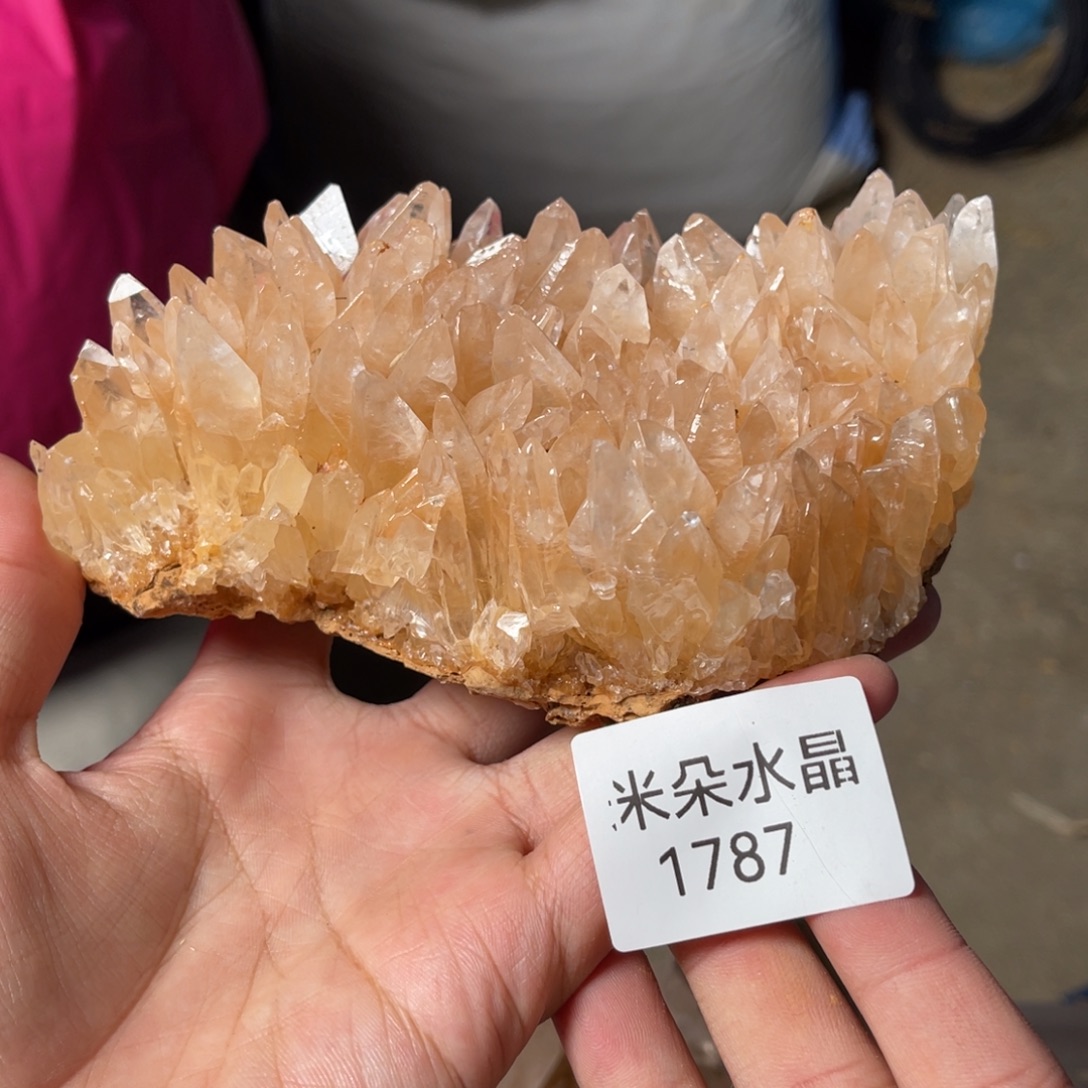 逸***行未镶嵌水晶珠宝半成品水晶