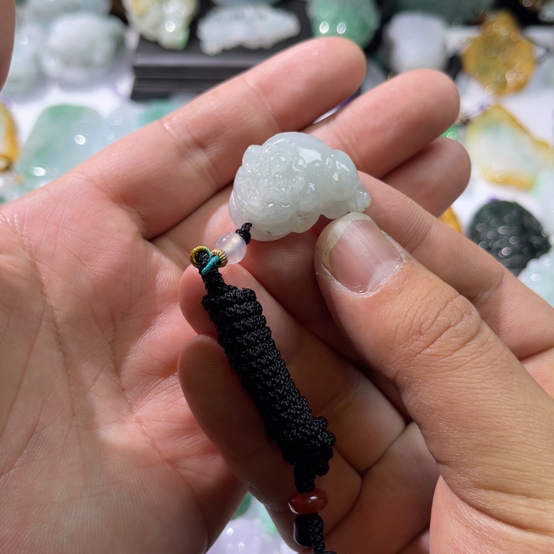 翡翠颈饰未镶嵌天然