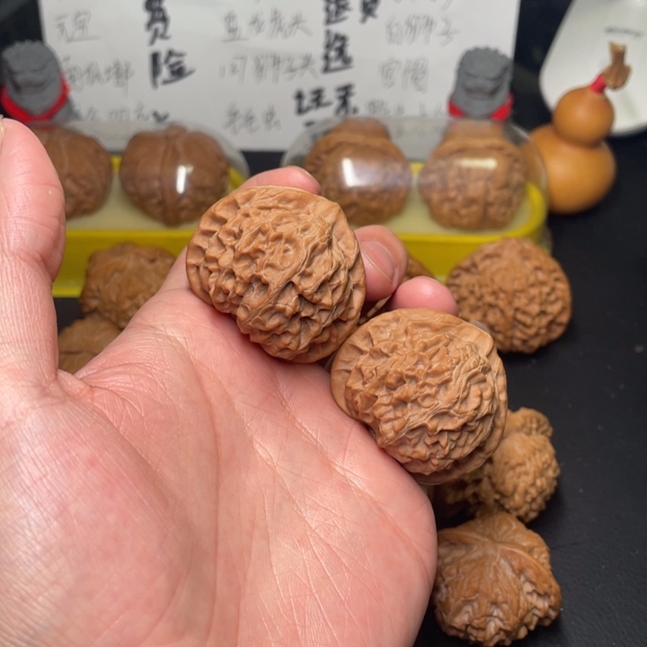 文玩核桃把件43宫灯66