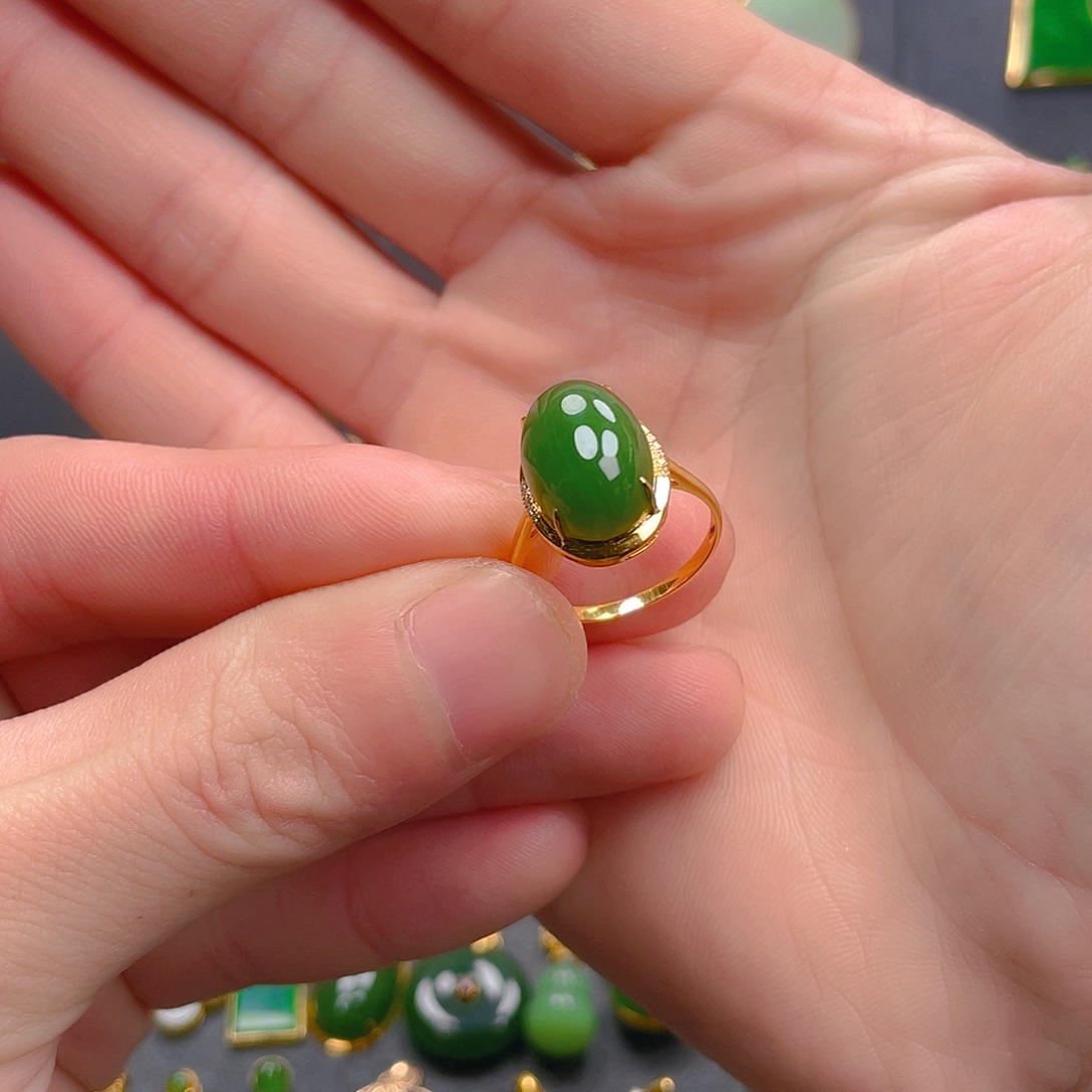 和田玉（碧玉）18K金镶嵌戒指