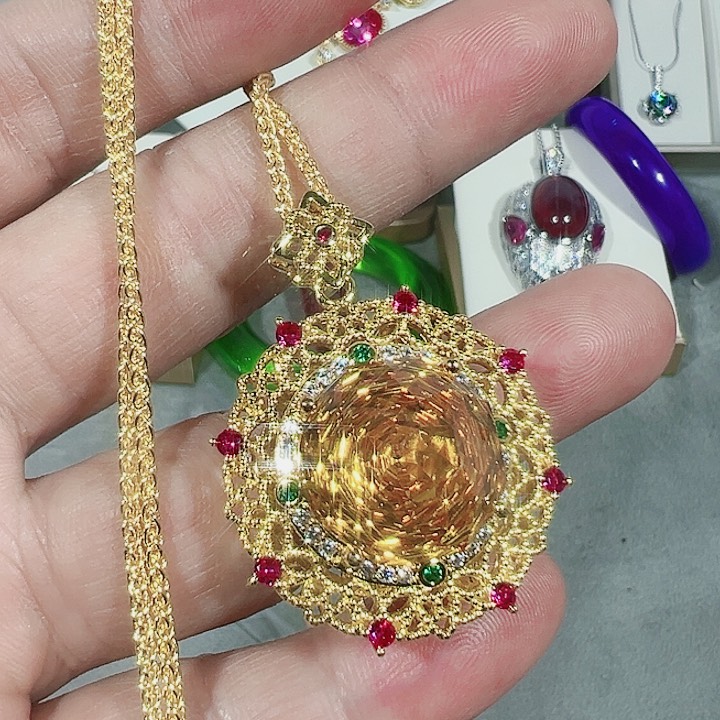 钻石吊坠(赠链)未镶嵌