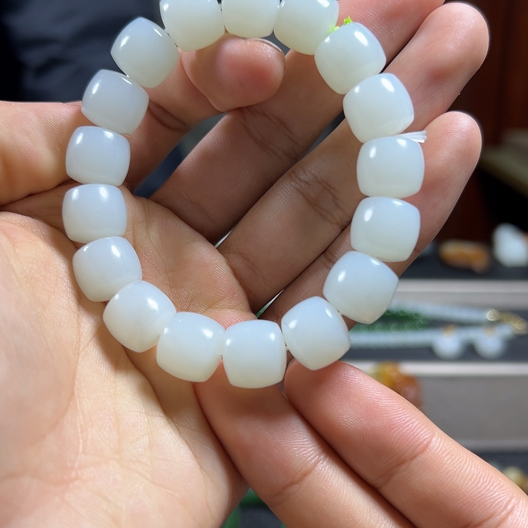 和田玉未镶嵌吊坠(不含链)