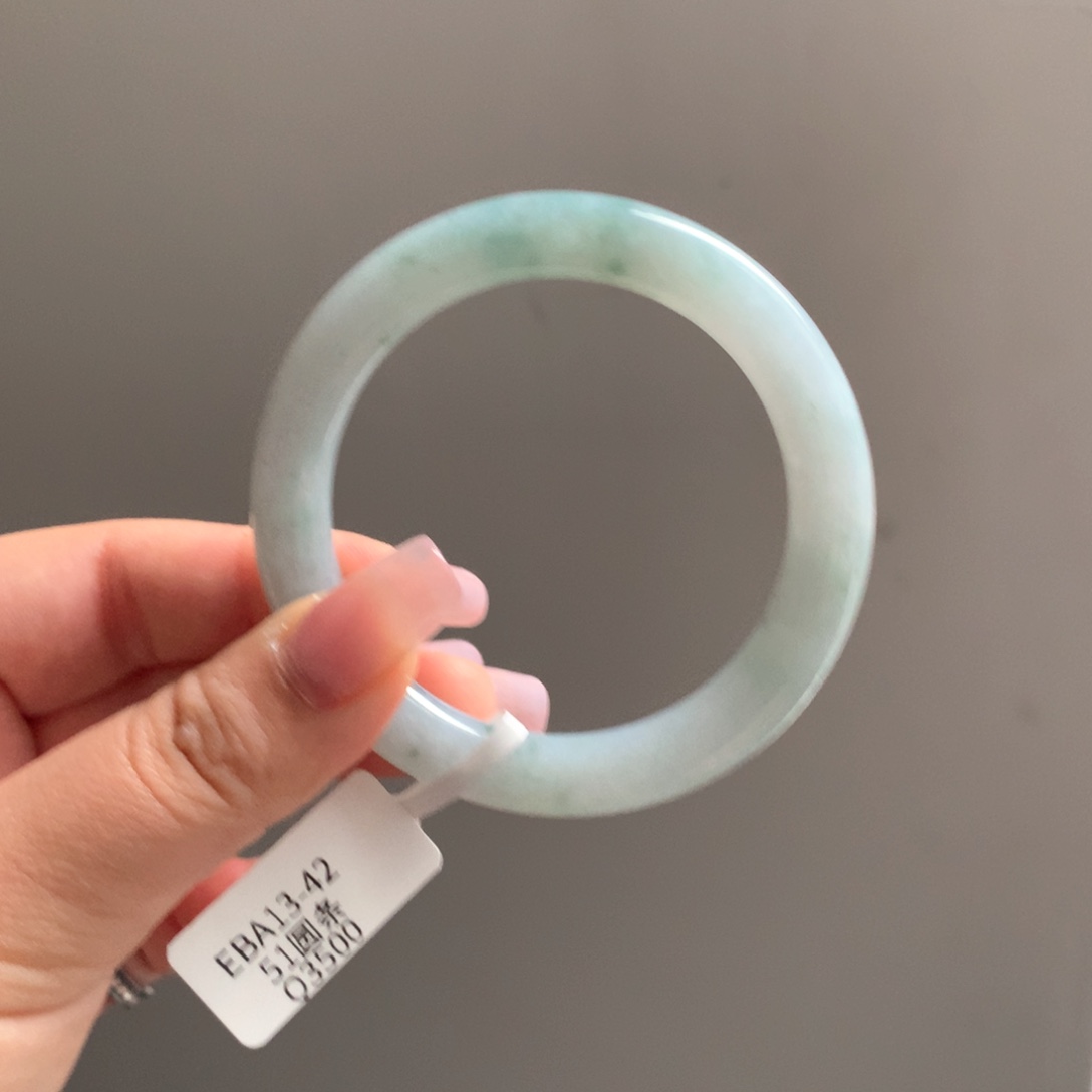 翡翠手镯未镶嵌3 52票湖水绿圆条