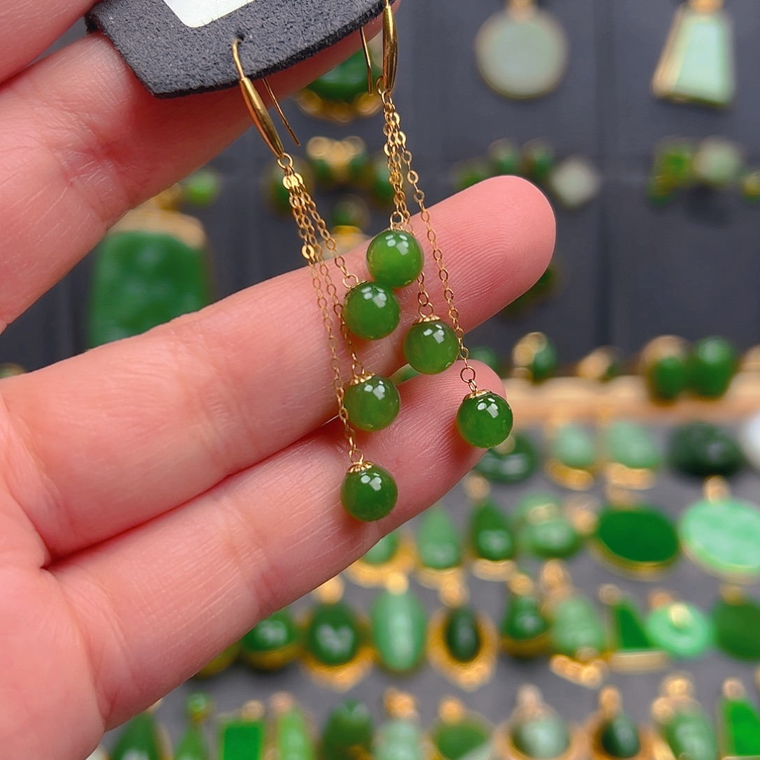 和田玉18K金镶嵌耳饰