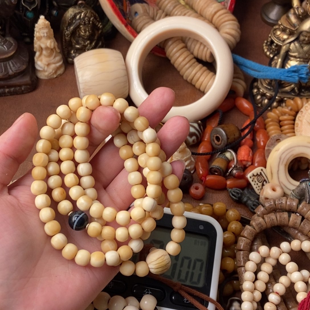 香榧木半****）喜马拉雅珠串