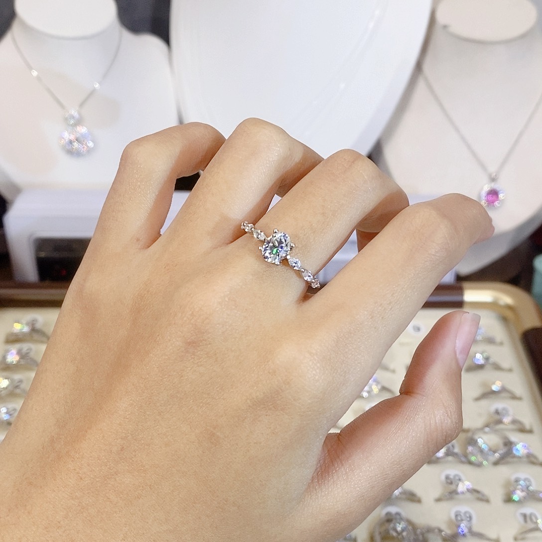 925银合成碳硅石辛德瑞拉1克拉20