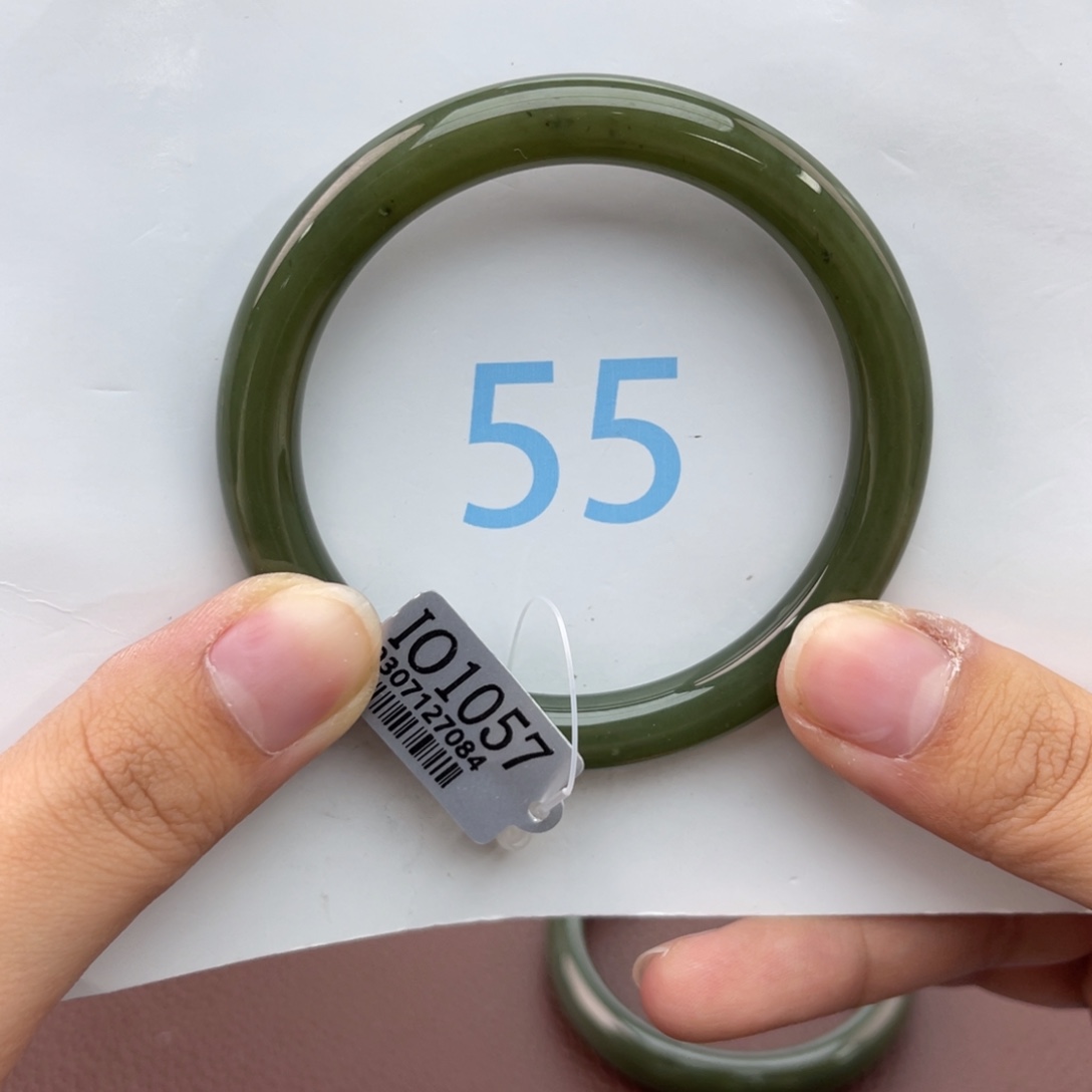 和田玉未镶嵌手镯悦*行