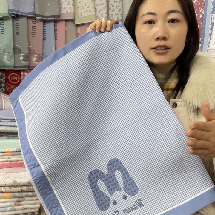 棉特价蓝色大字母