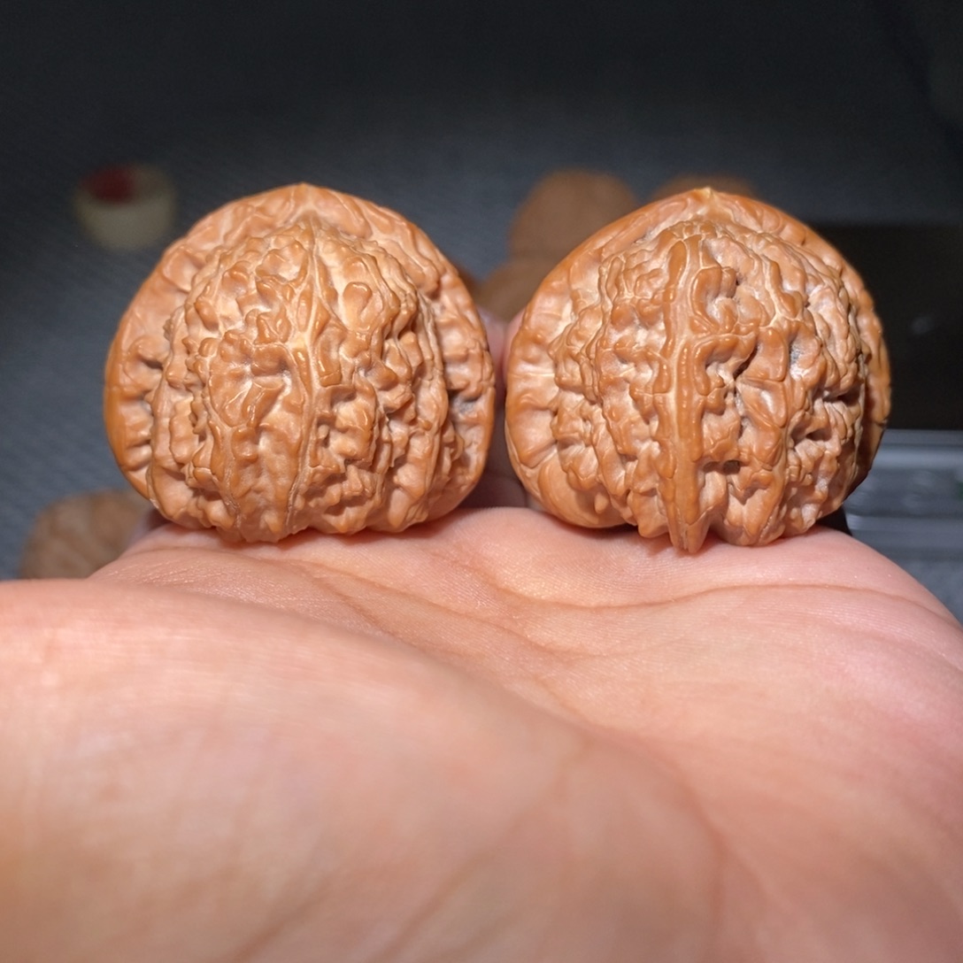 把件桃核40尺三角白