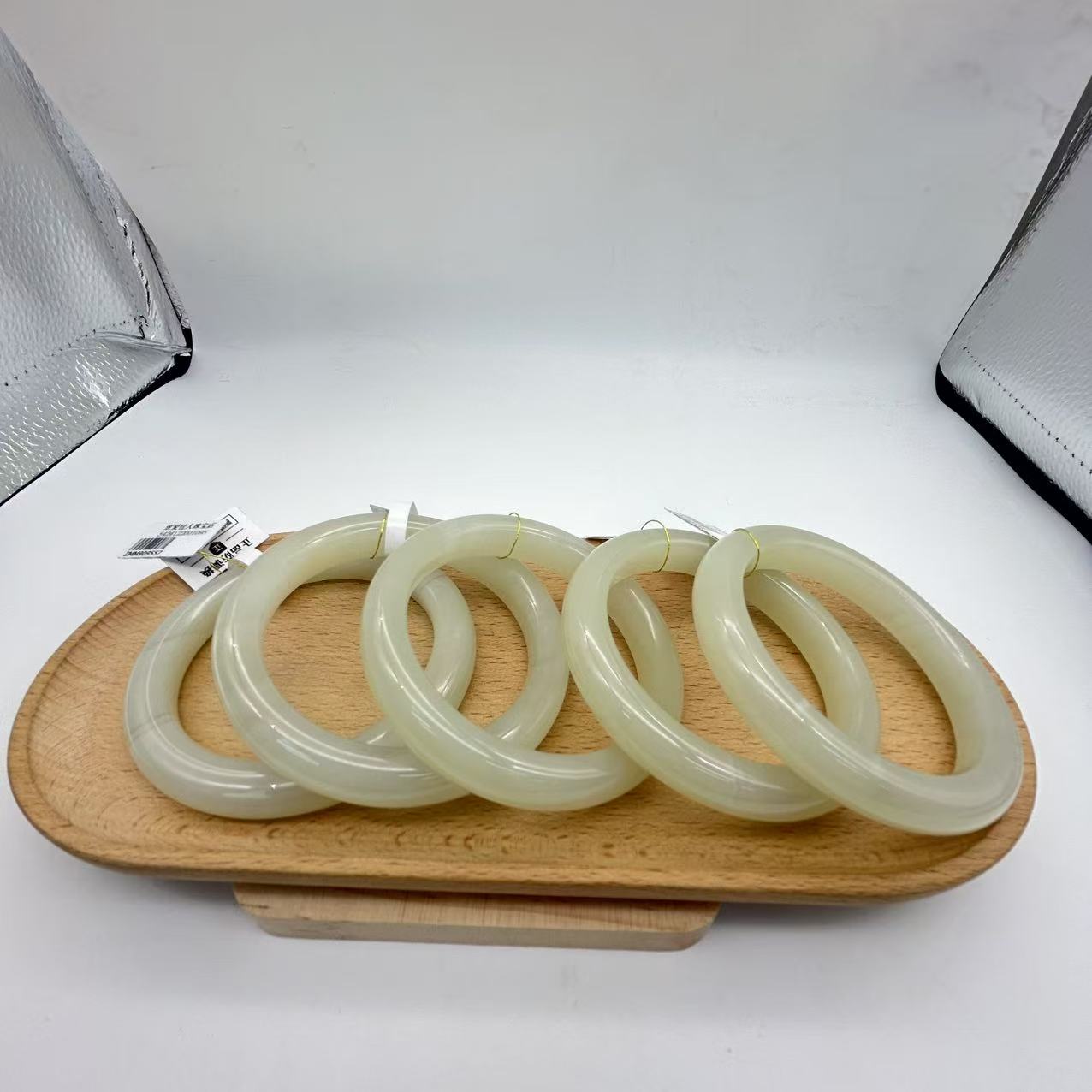 天然和田玉手镯精美时尚气质有瑕款多样性发货其一-32