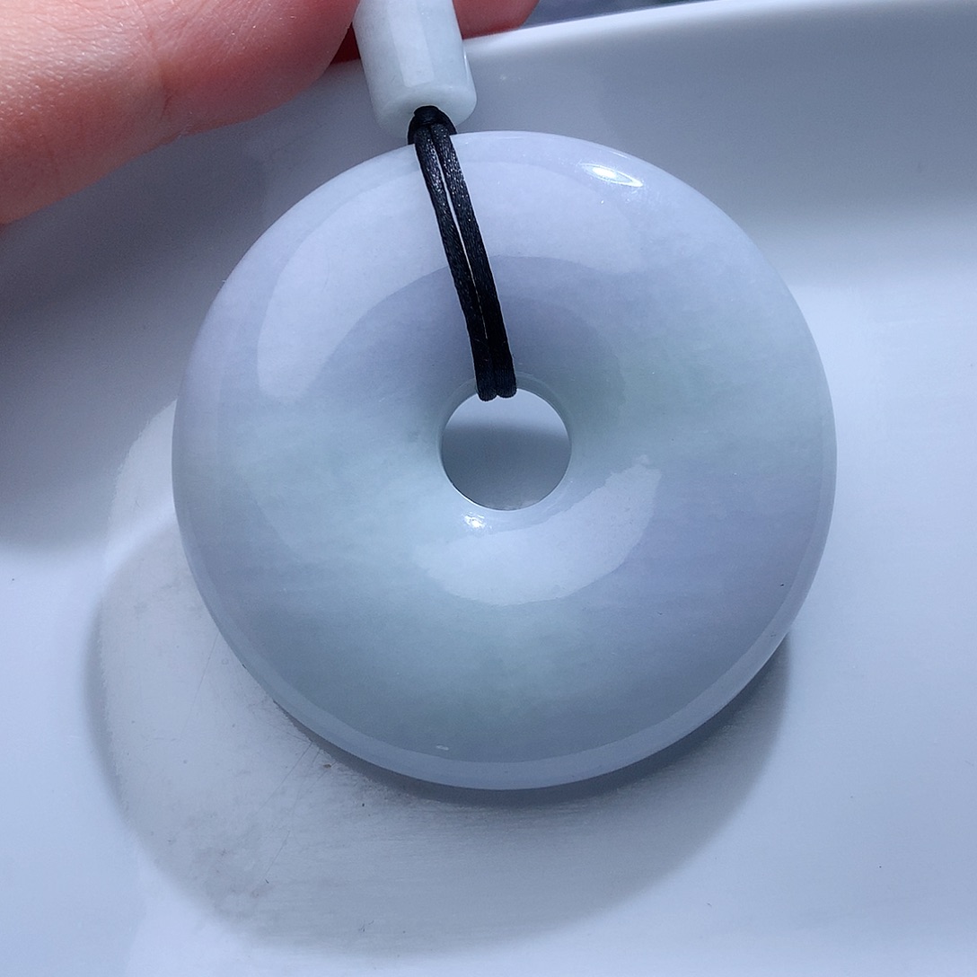 翡翠颈饰未镶嵌1784。