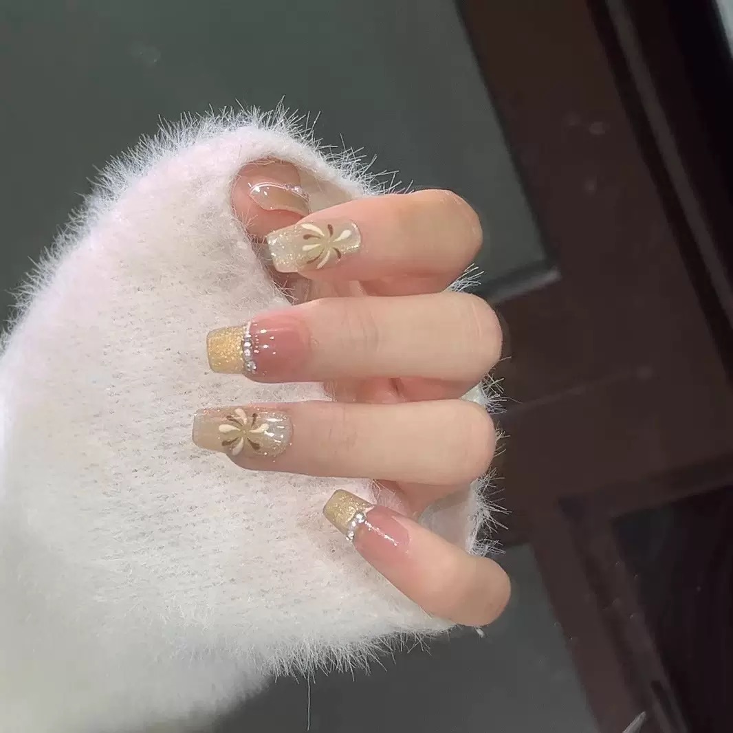 【101】24片装全码 中方甲法式猫眼光疗爆闪香槟法式可拆卸美甲贴片