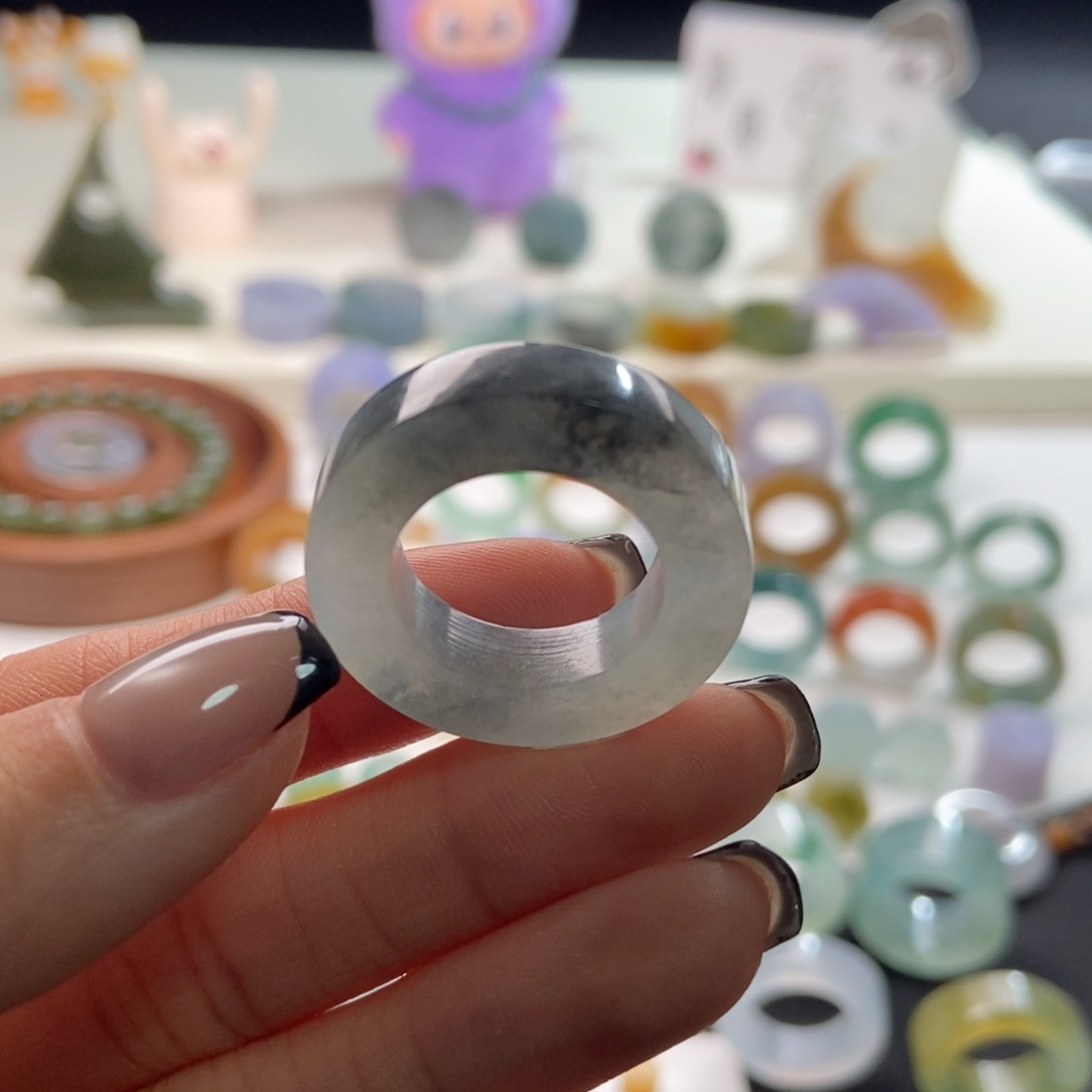 未镶嵌定制翡翠冰灰乌鸡