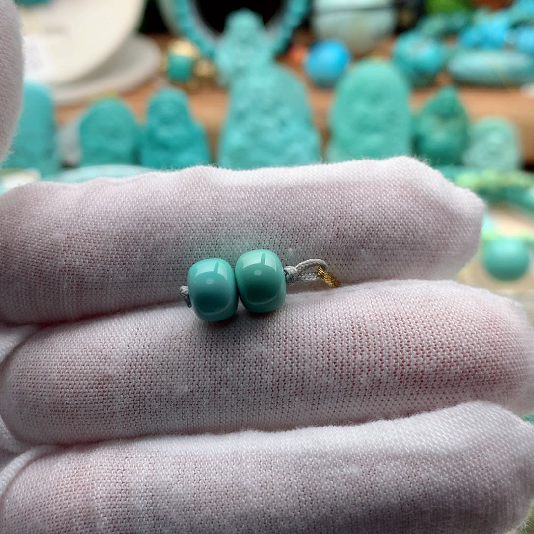 绿松石颈饰未镶嵌