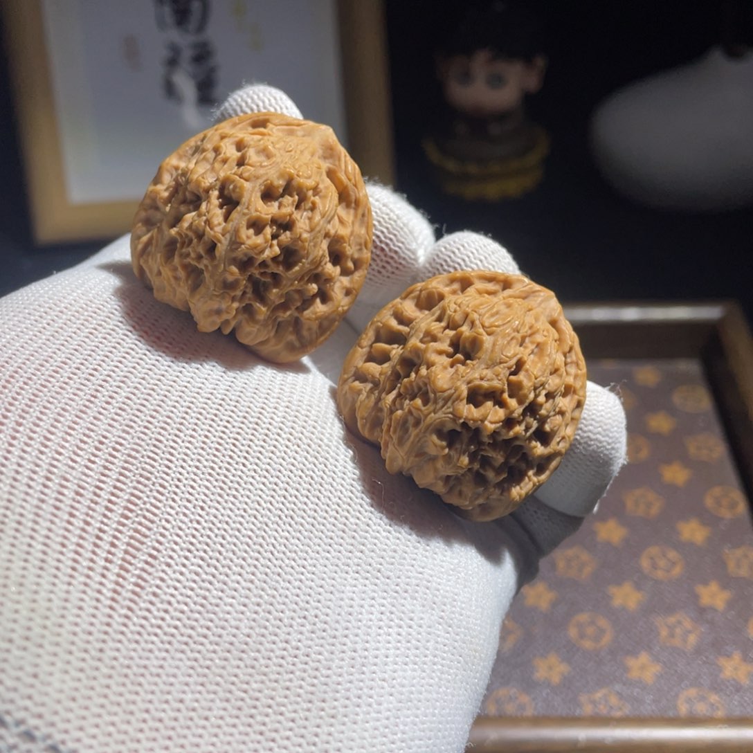 文玩核桃吊坠独**败核桃