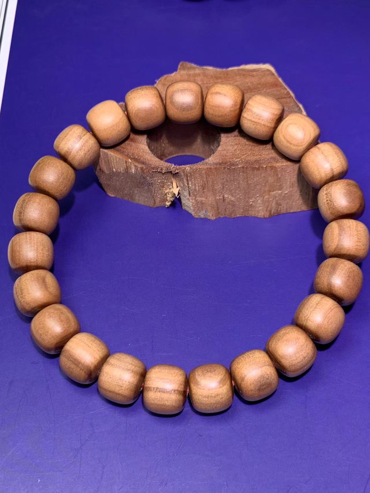 铭露出品   老山檀9x10精工手串