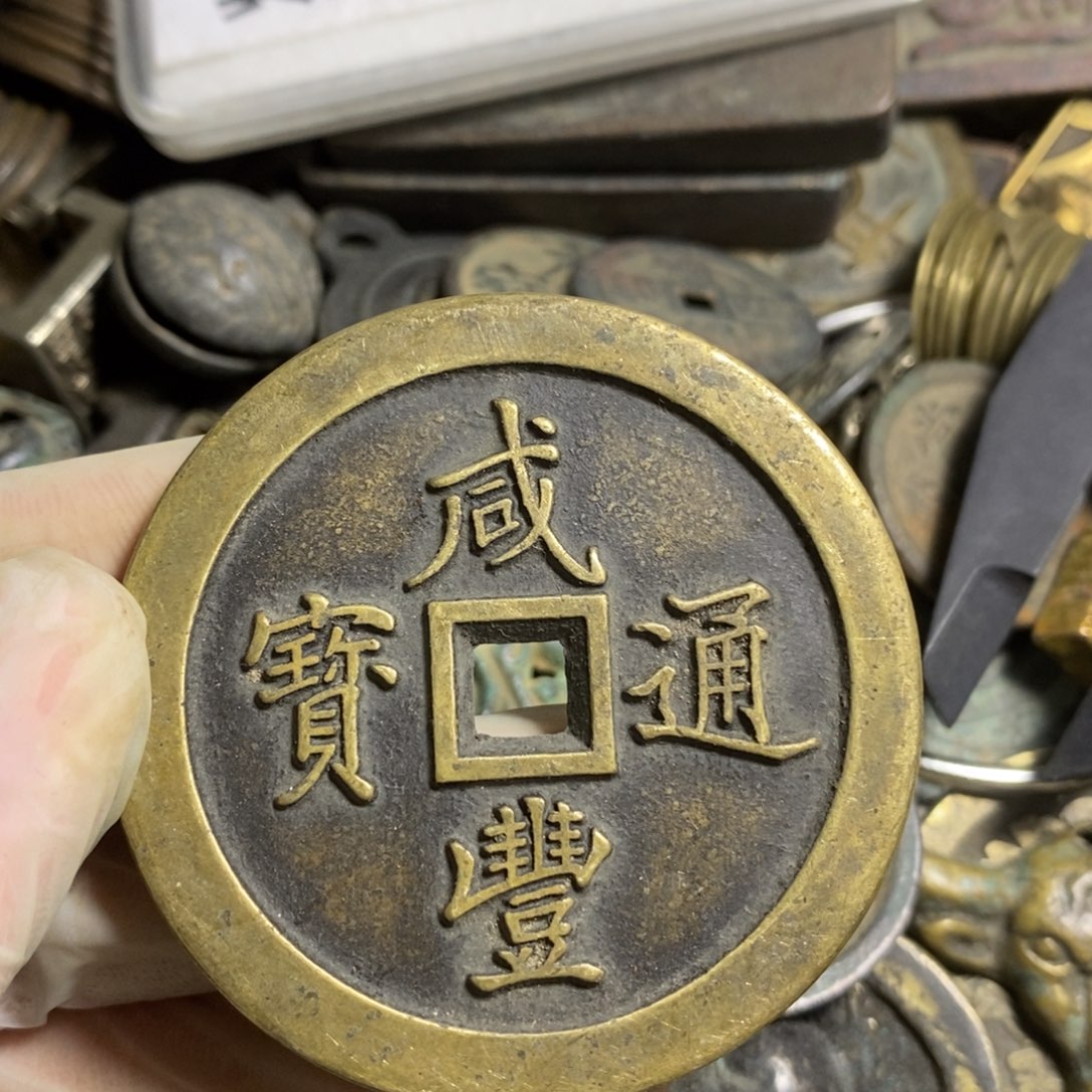 铜现代工艺品学习币