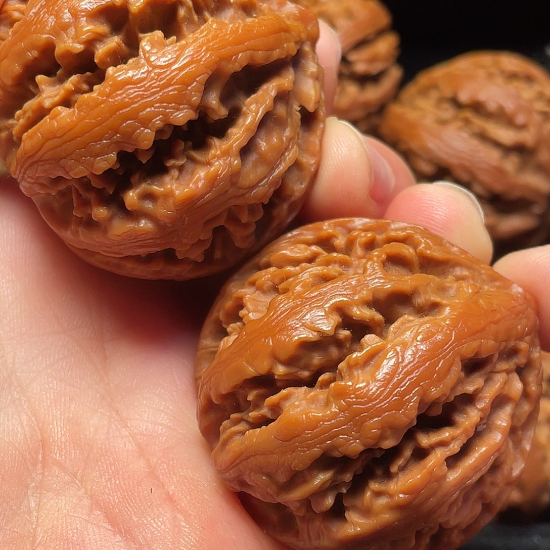 文玩核桃把件秦岭山脉核桃