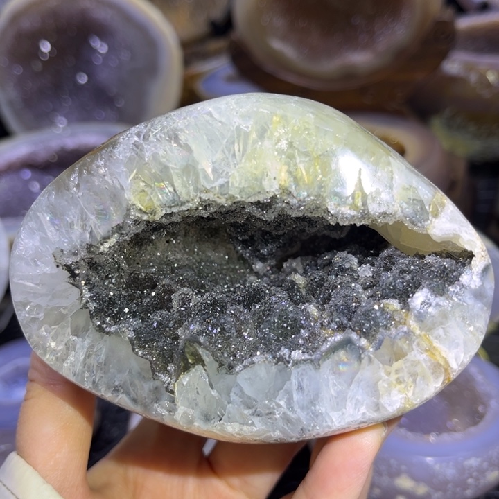 未镶嵌珠宝半成品水晶