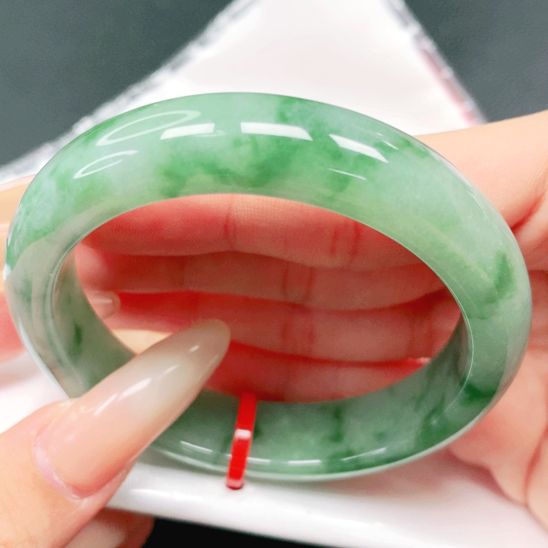 翡翠未镶嵌手镯53