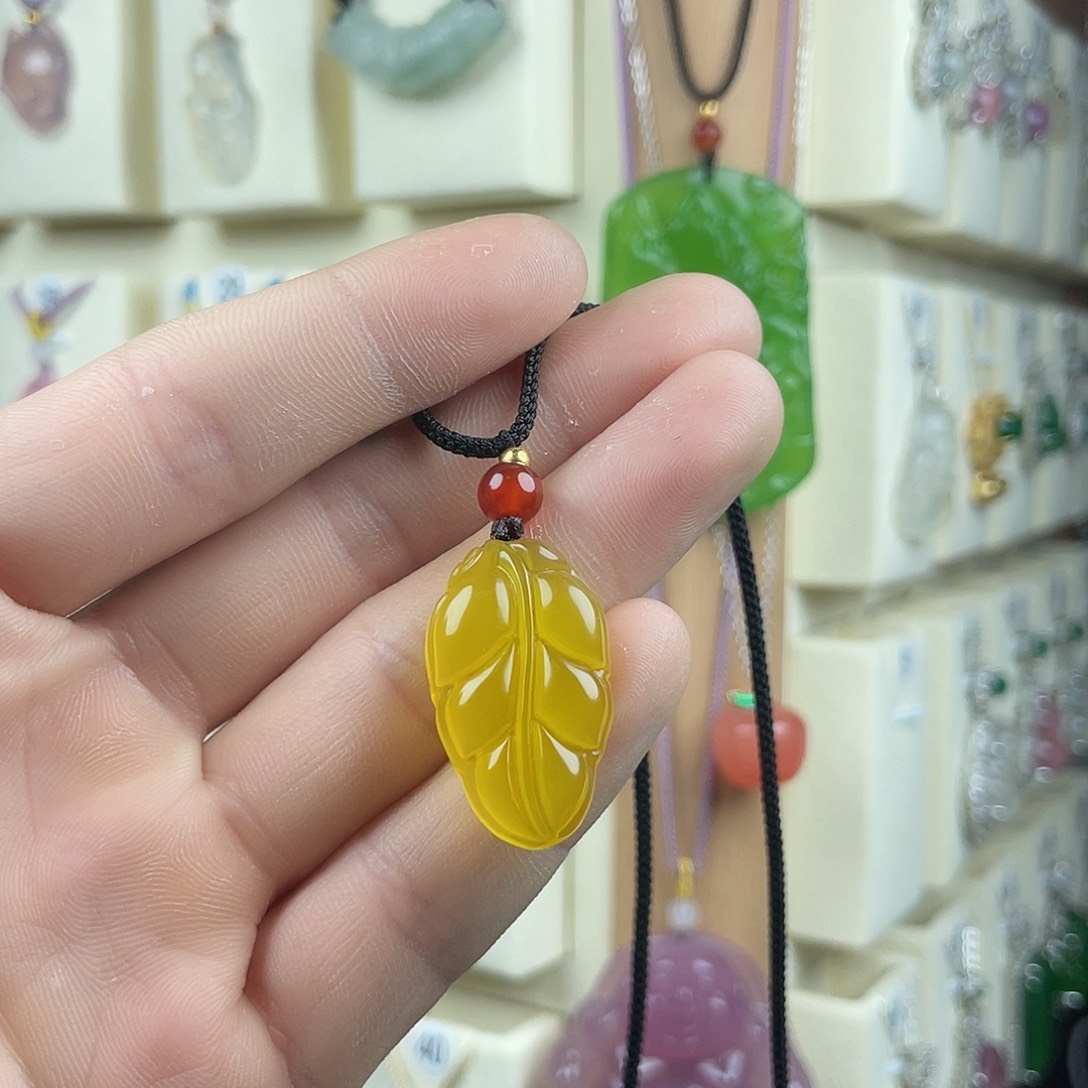 玛瑙/玉髓颈饰未镶嵌