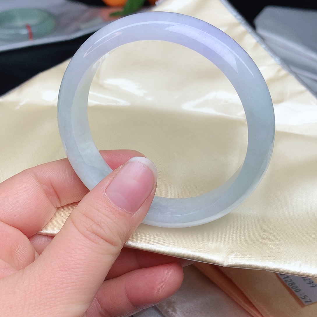 翡翠手镯未镶嵌8328cvbnn