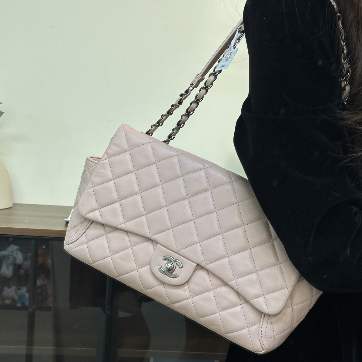 95新 Chanel/香奈儿 95新 淡粉色cf银扣单肩斜挎包 超美。