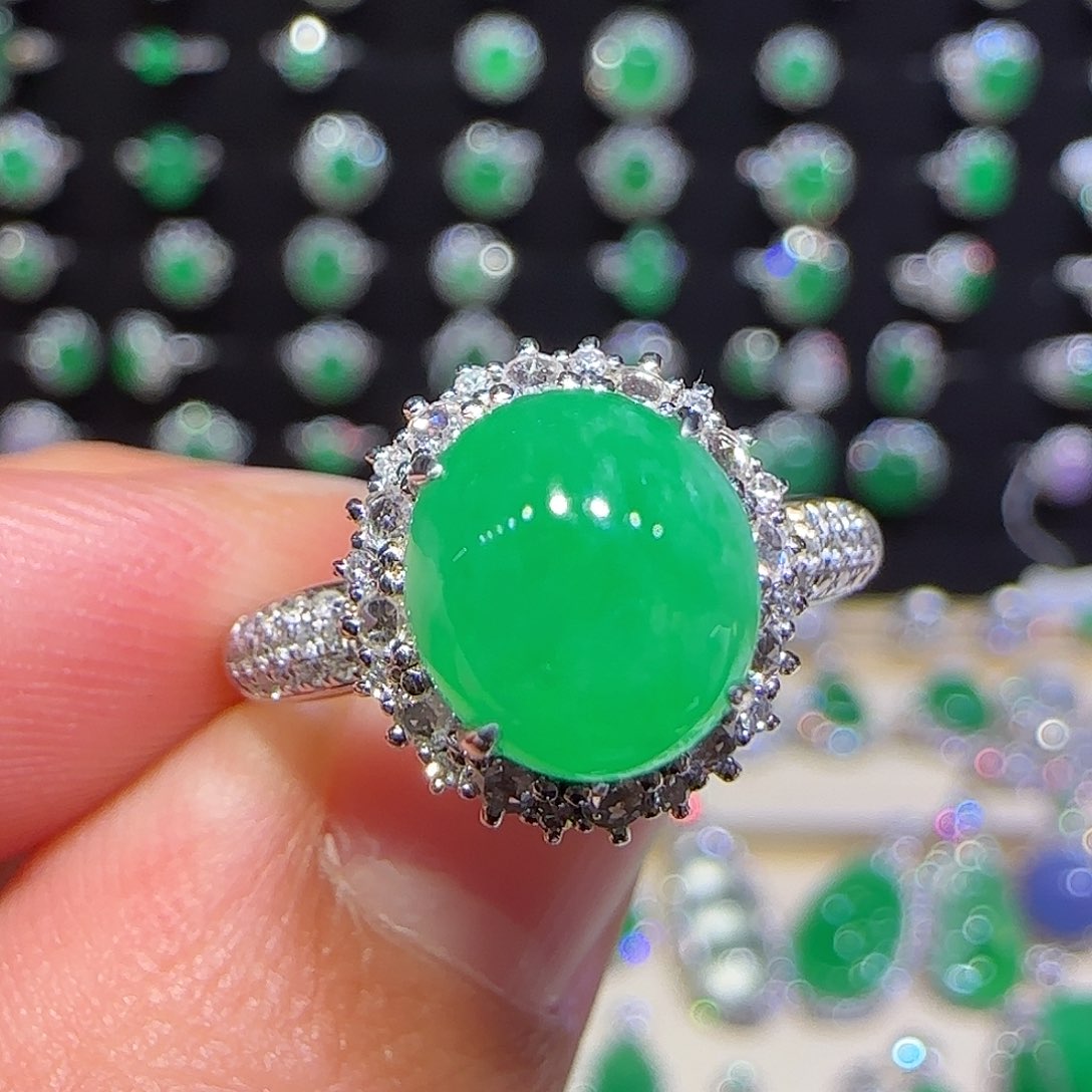 翡翠戒指18K金镶嵌戒指