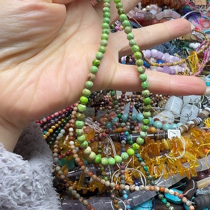 玛瑙/玉髓未镶嵌珠宝半成品一条4m帝王石