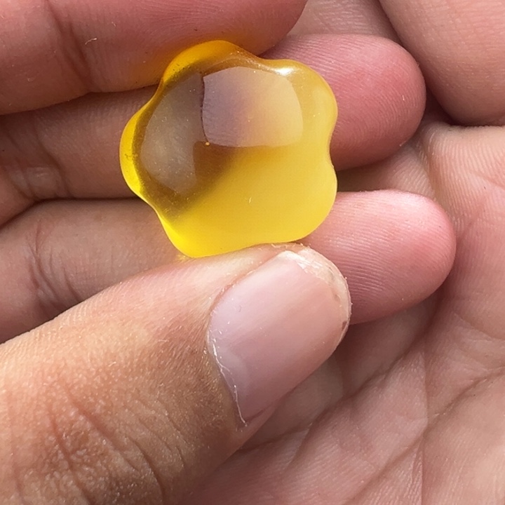 未镶嵌琥珀裸石4.25克半山水五角星