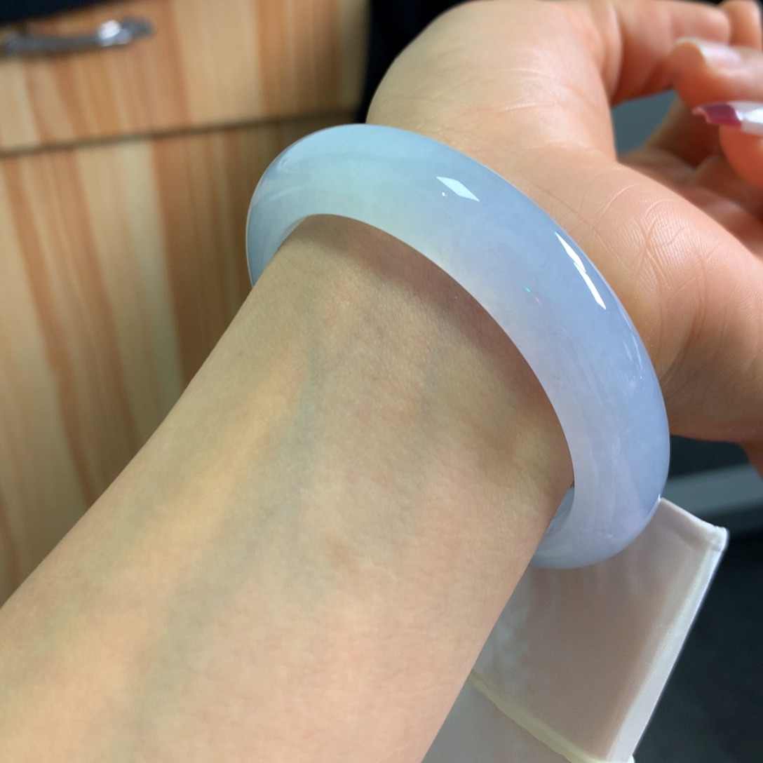 翡翠手镯未镶嵌手镯