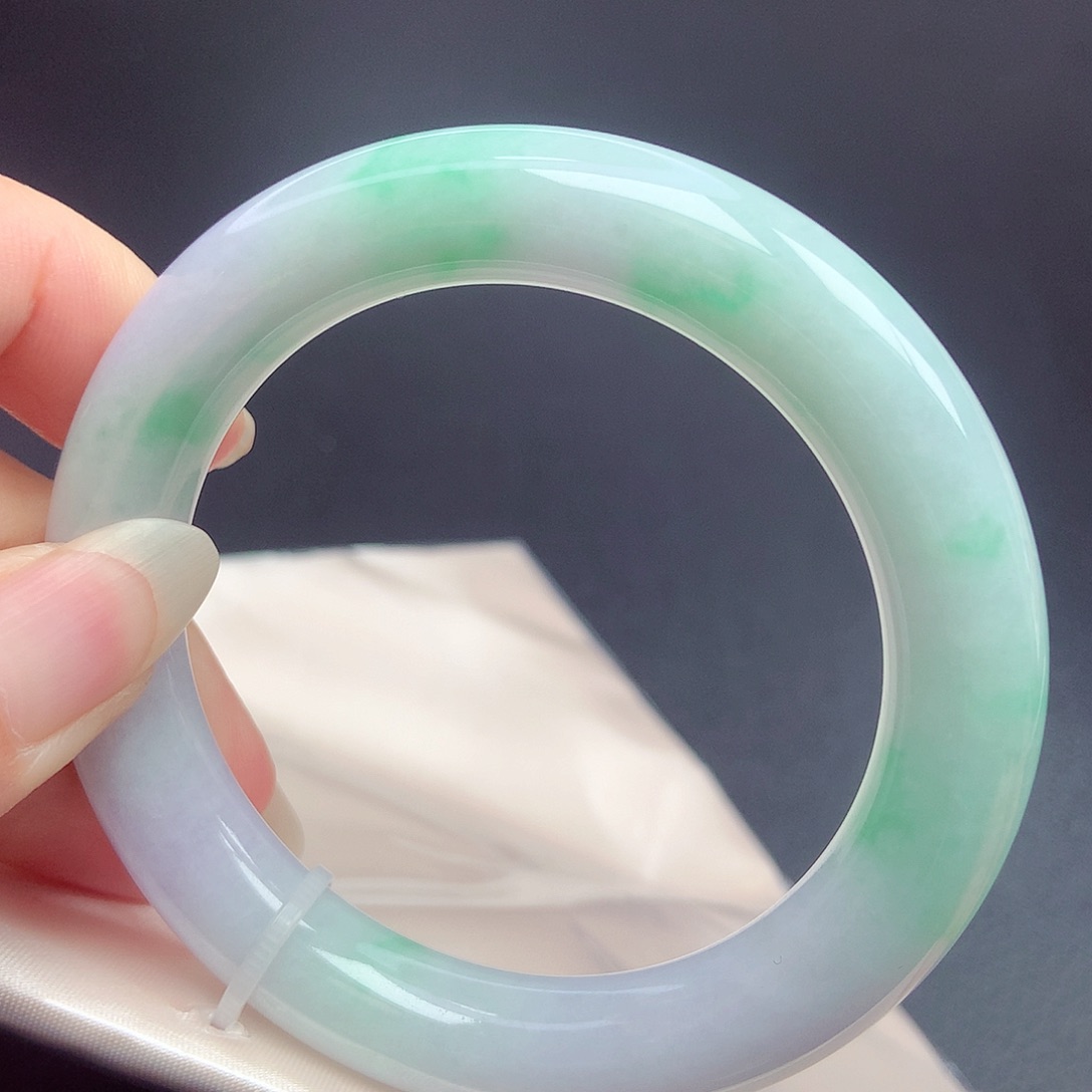 翡翠未镶嵌手镯（圆镯）55圈口