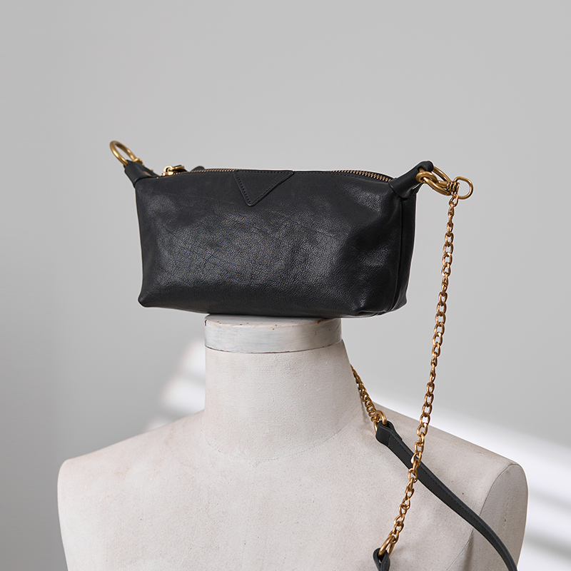 高端体验 【大帆船2.0】女休闲手机包复古简约头层牛皮小包 051C