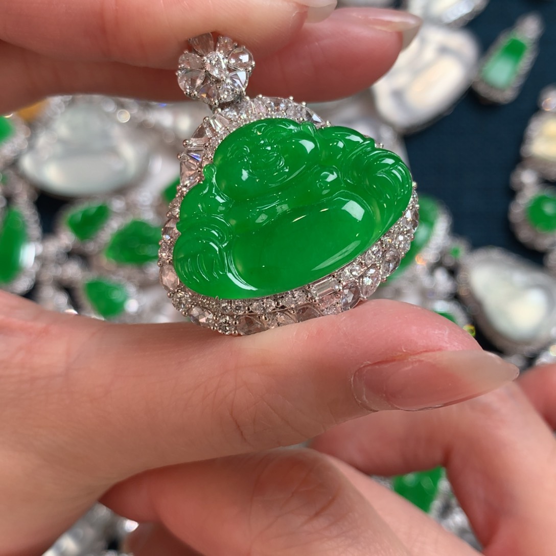 翡翠颈饰18K金镶嵌会**鱼佛公