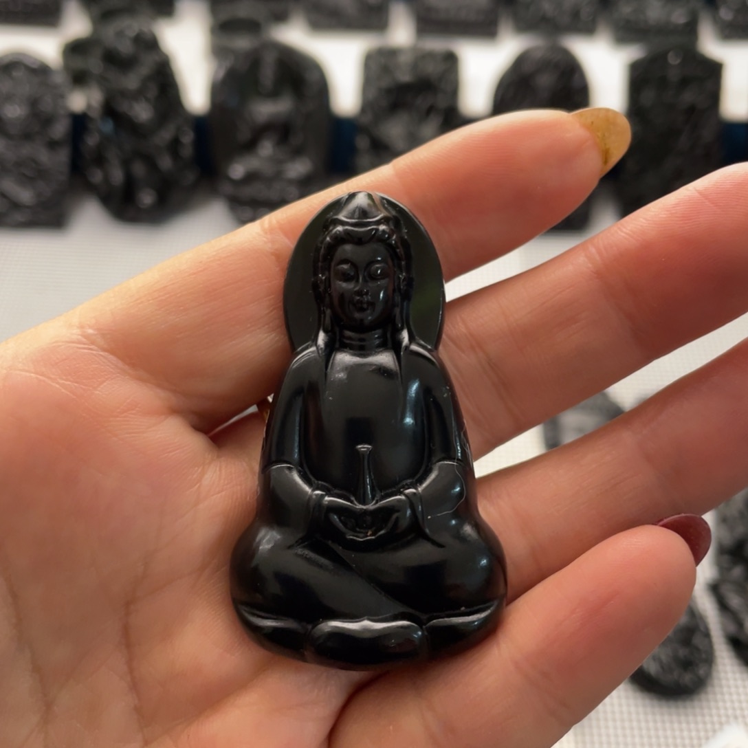 蛇纹石玉吊坠未镶嵌去**?