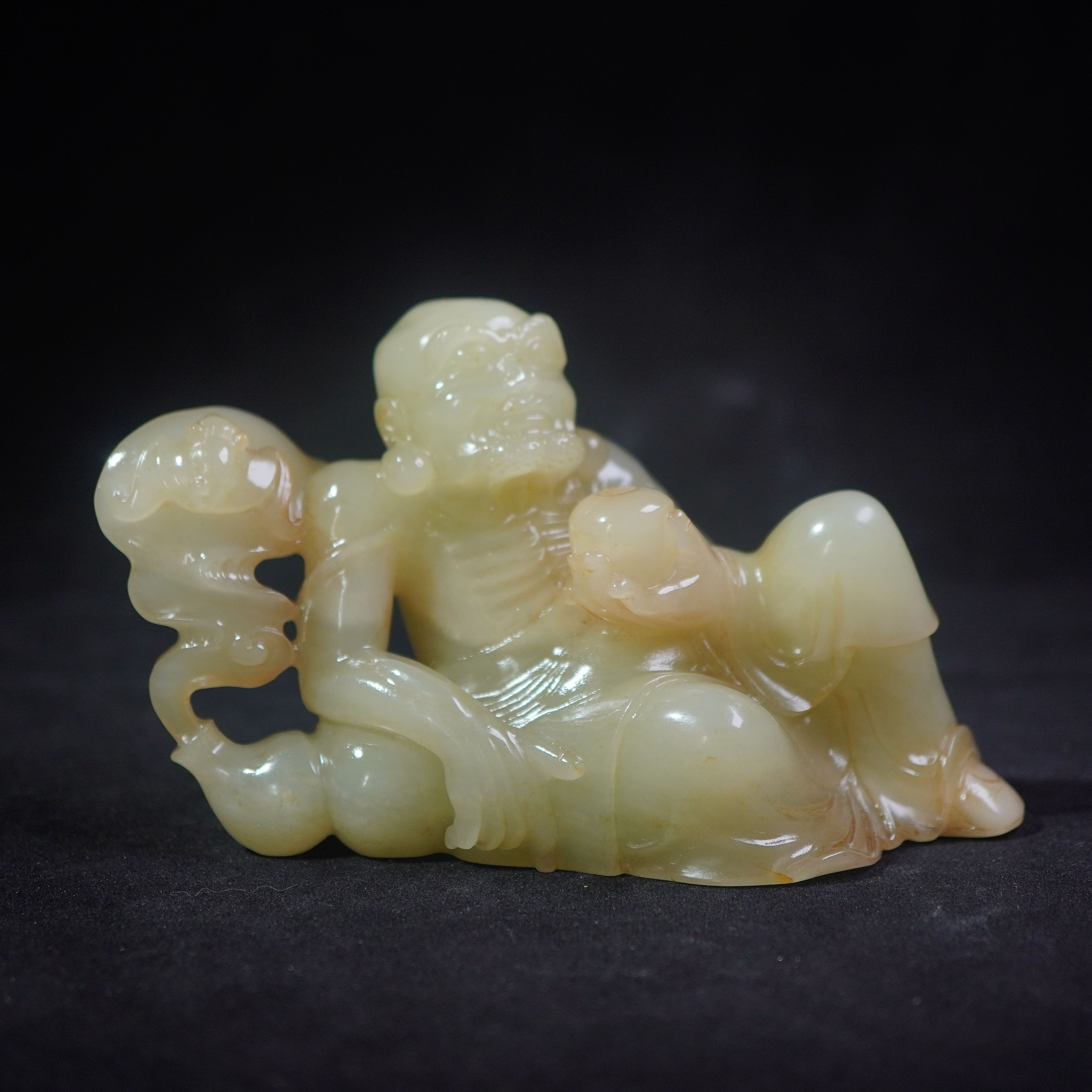 3AL5   清   和田玉罗汉摆件