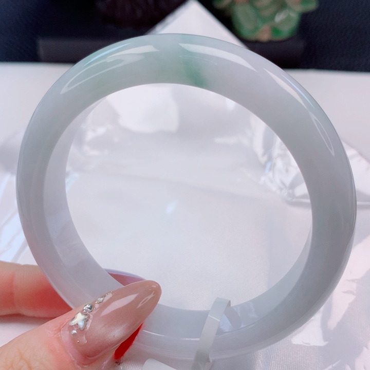 翡翠未镶嵌手镯60圈